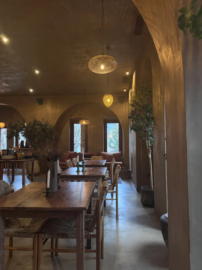 life gallery hotel Korca