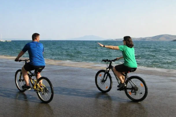 beach cycling durres